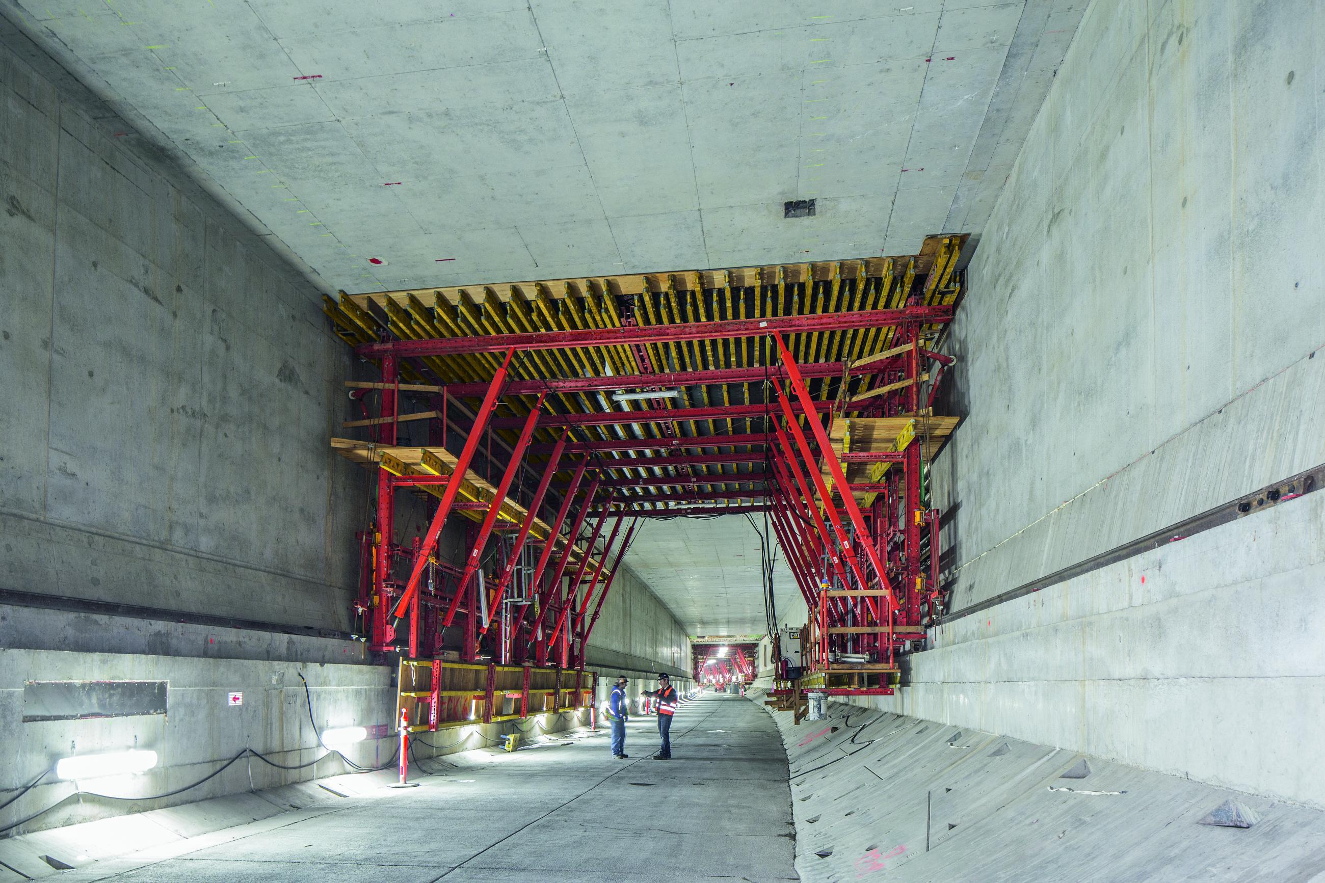 US_SR99TunnelProject_FE6C3416_pe_hr_PERISchalwagenVARIOKITIng.baukPersonen.jpg